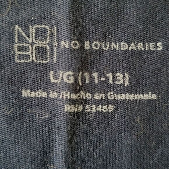 No Boundaries Junior's Navy Everyday Short Sleeve T-Shirt - Picture 4 of 11